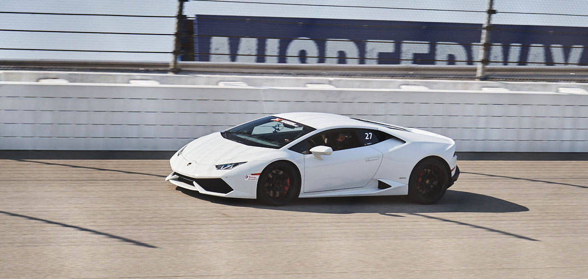 xtreme xperience racing Lamborghini driving racetrack