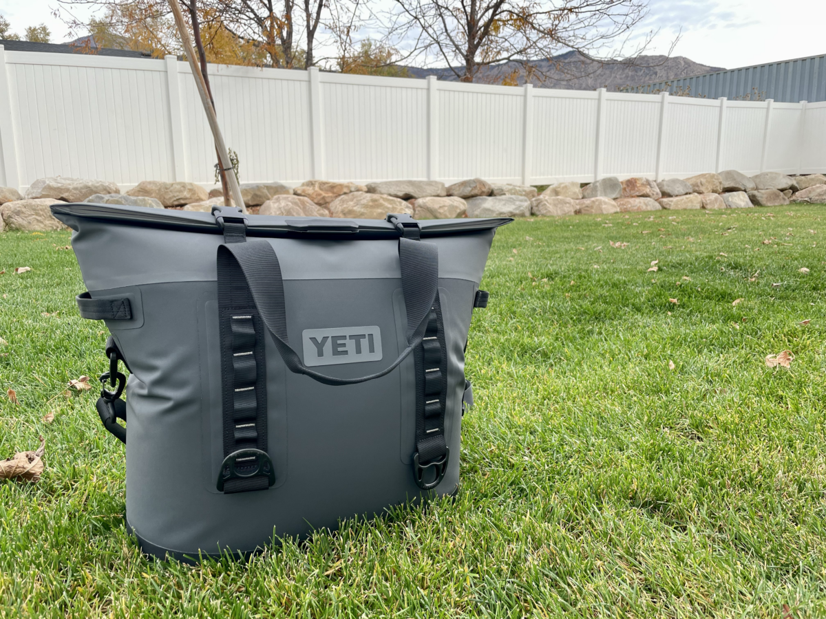 Yeti Hopper M30 2.0 Soft Cooler Charcoal