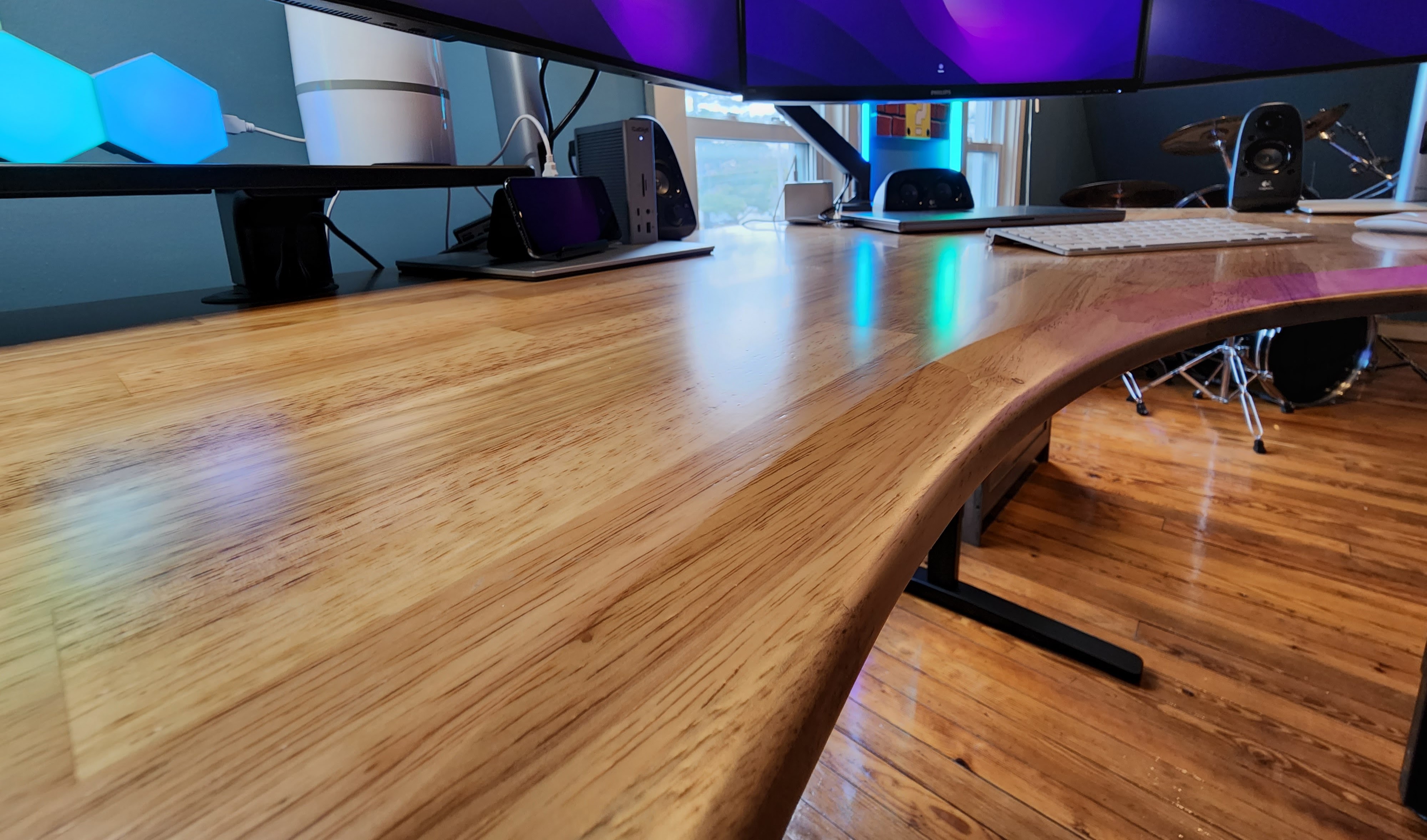 Curved corner on sale standing desk