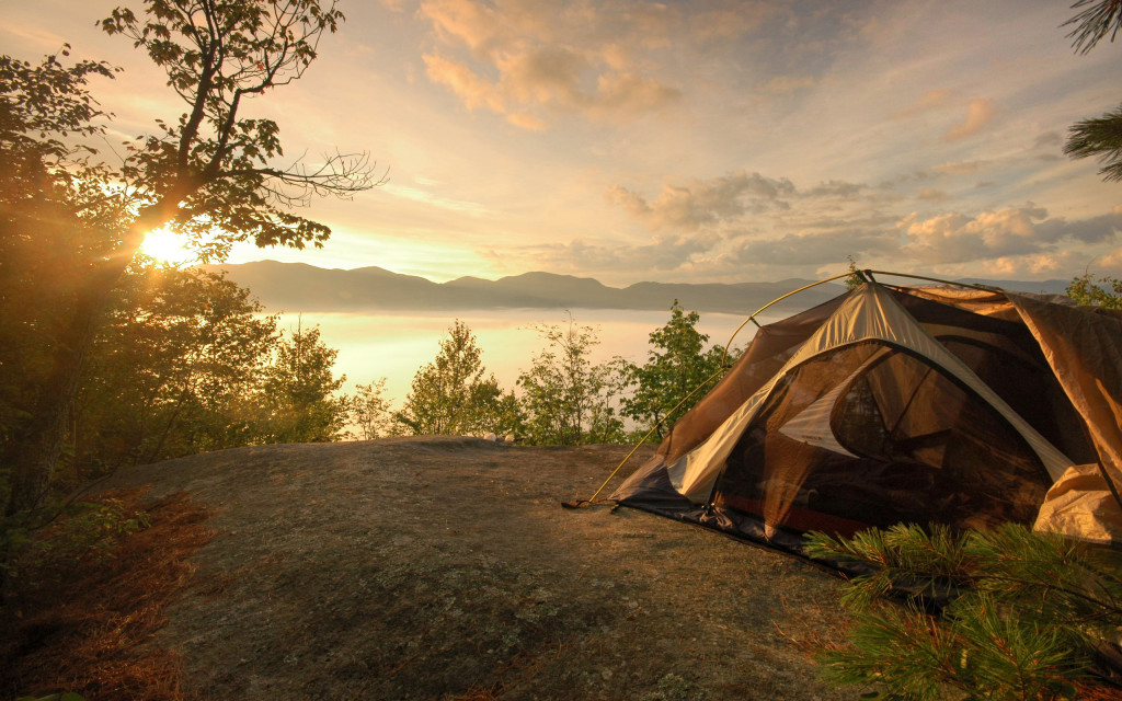 https://bustedwallet.com/wp-content/uploads/2014/05/Camping-Near-The-Lake-Background-Wallpaper-1024x640.jpg
