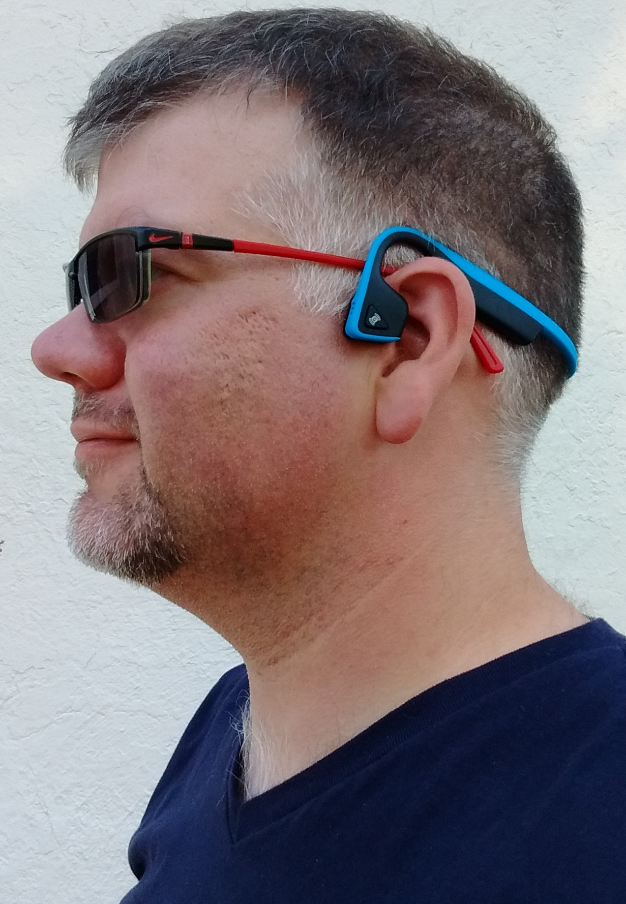 Aftershokz Trekz Titanium - Tech Review | Busted Wallet