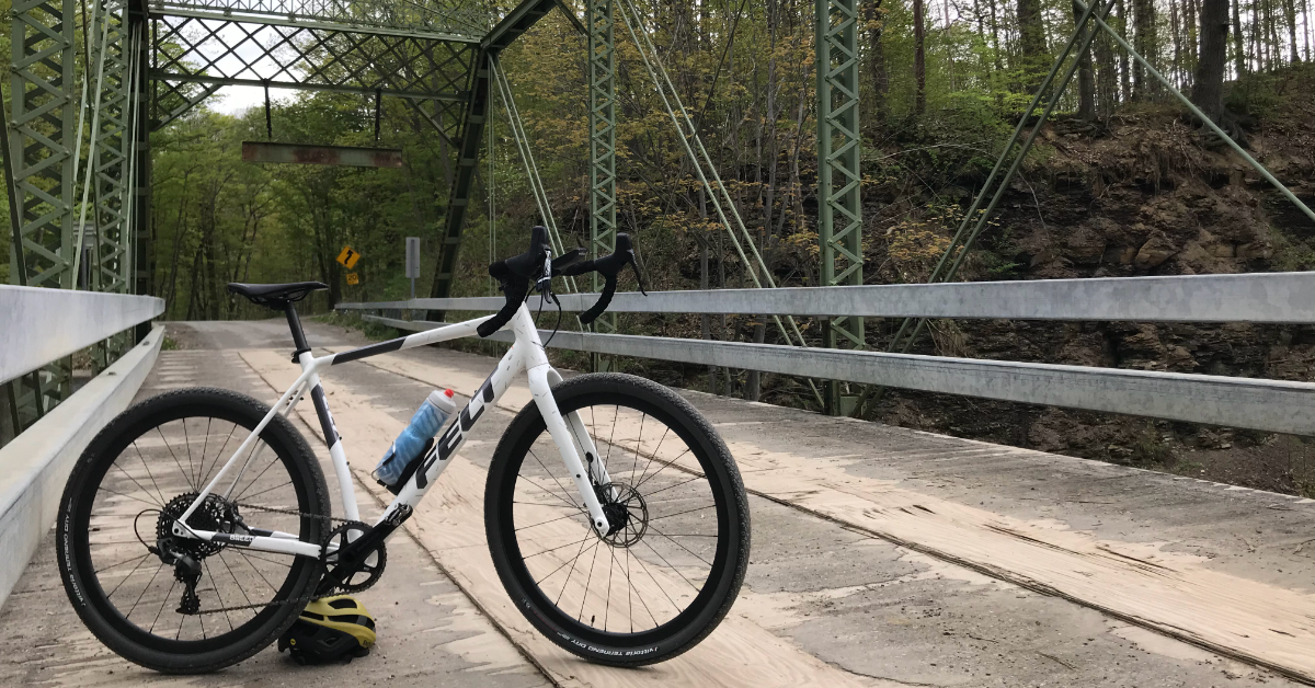 felt breed 20 gravel bike