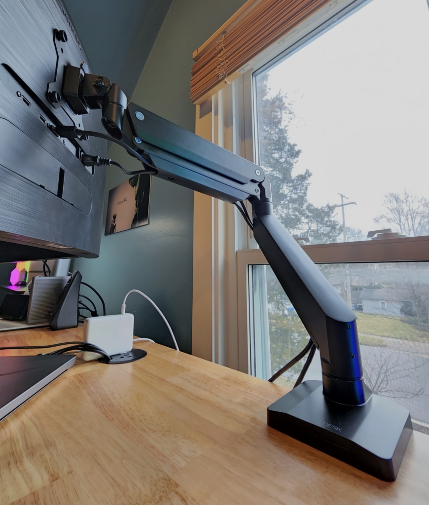 uplift monitor arm Busted Wallet